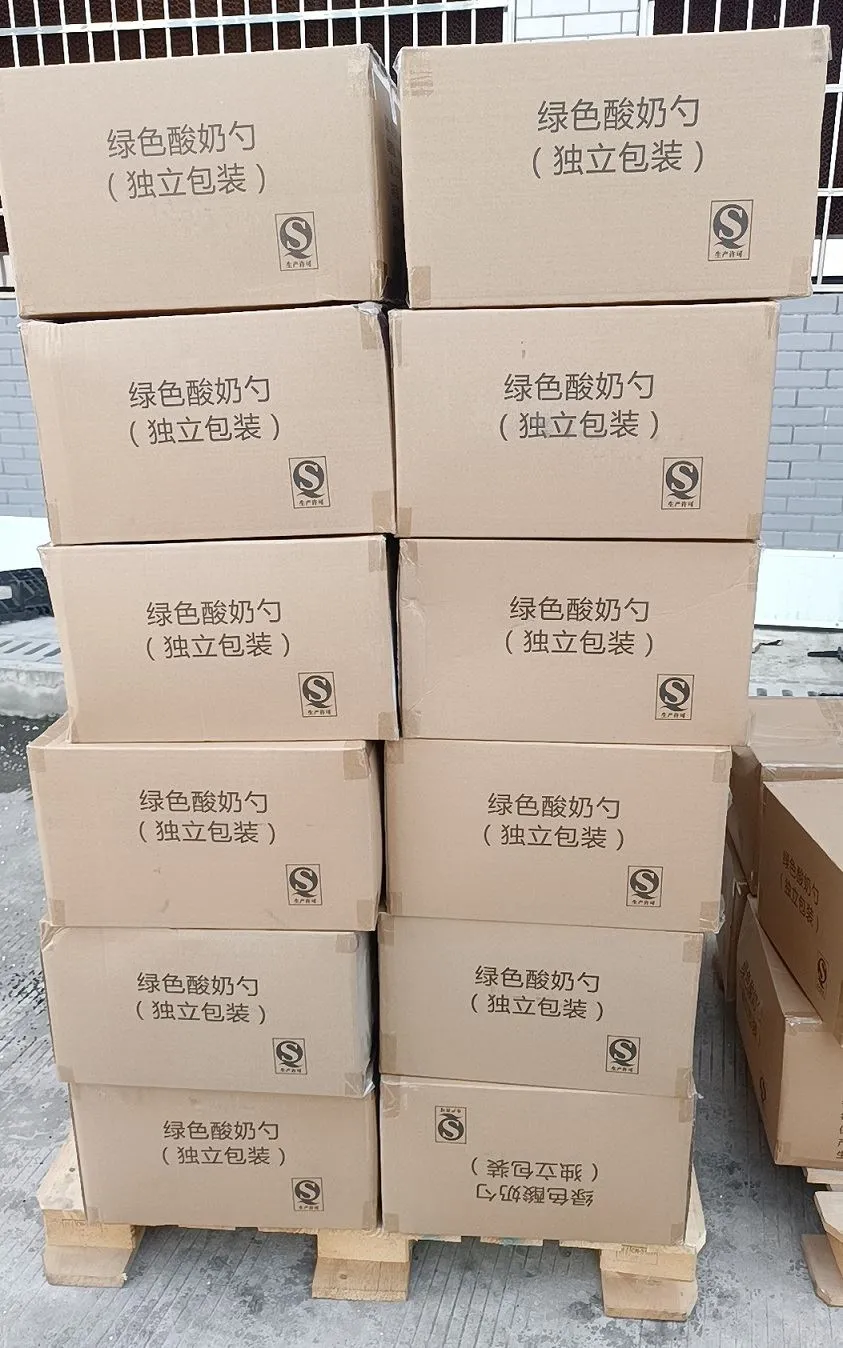 Degradable yogurt spoon  (2)